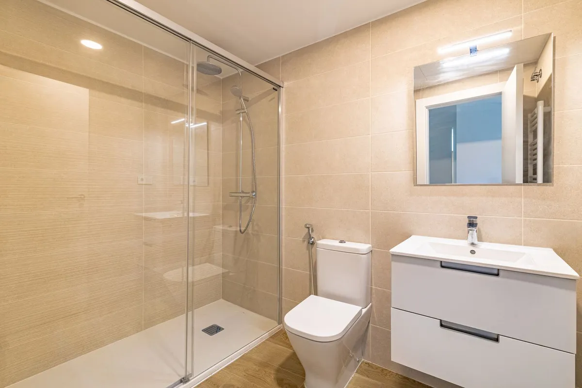 701f3fc9-bdc9-4b5e-a43d-4b96f1738930