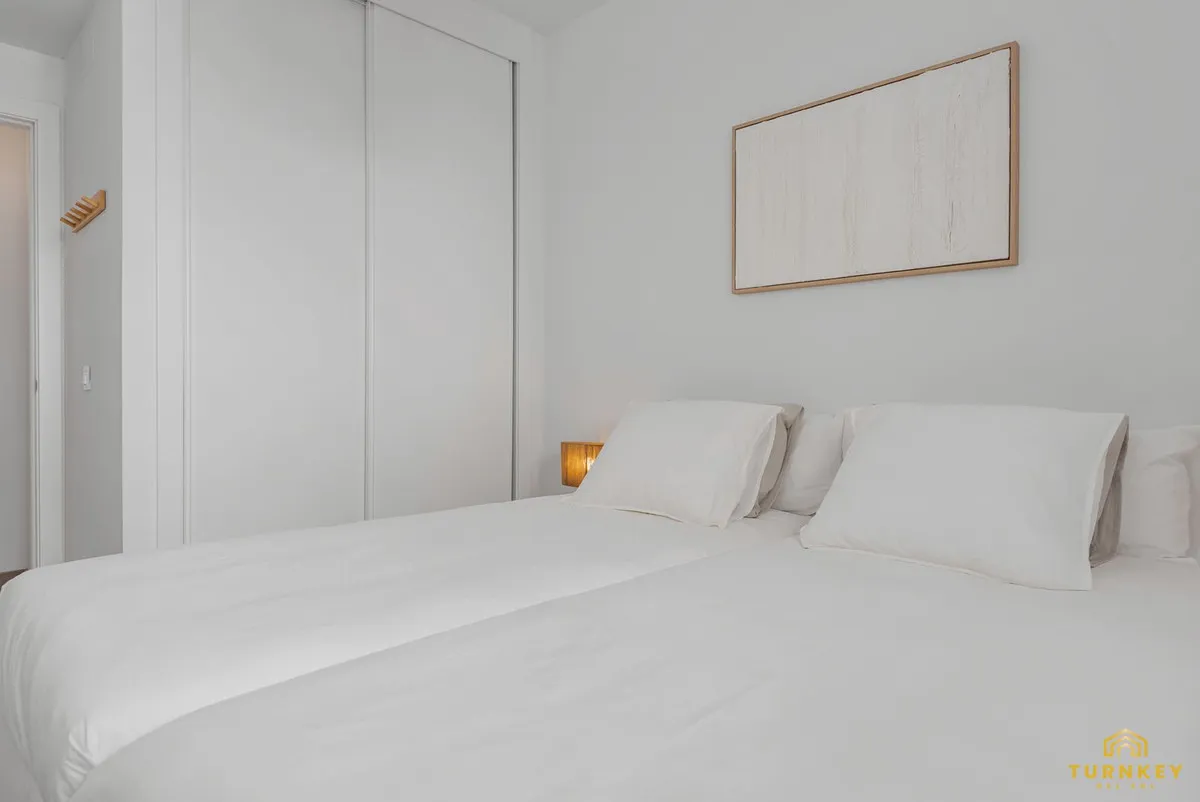 b5c6d164-e4f3-4749-98c9-f75b91a8b9d8