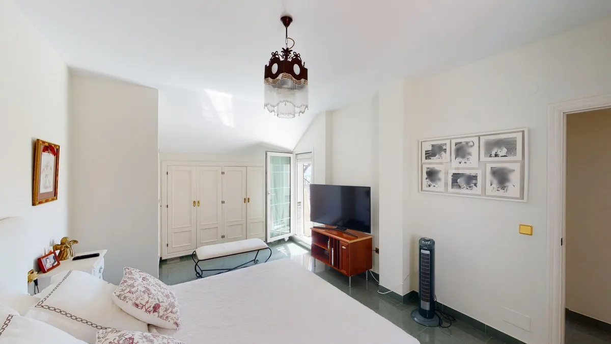 aa8424ee-aa76-479c-9d15-6f92b59f8125