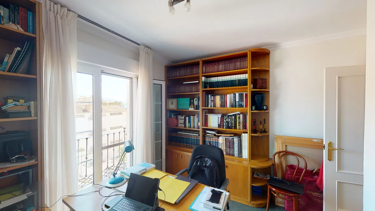 cd8f77c8-d003-4e7a-aa95-c67e7f2862b8