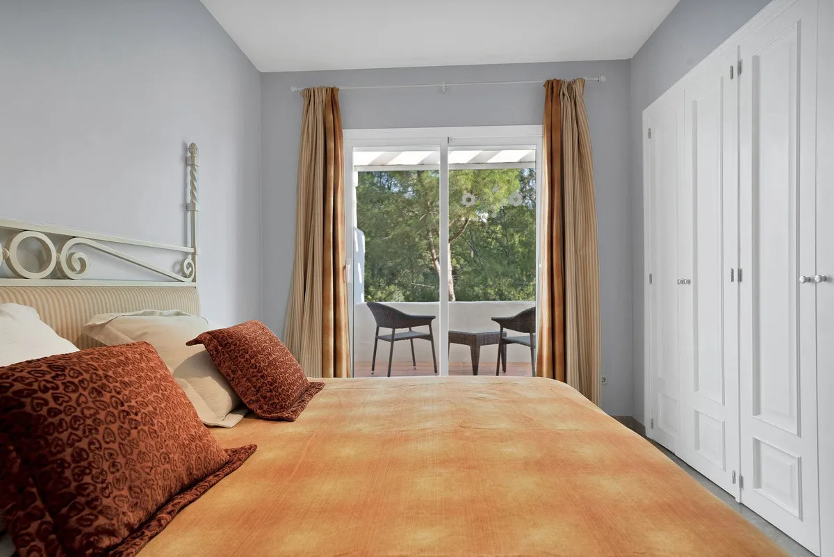 aa6710a2-5d42-4410-bc1e-1732f509de97