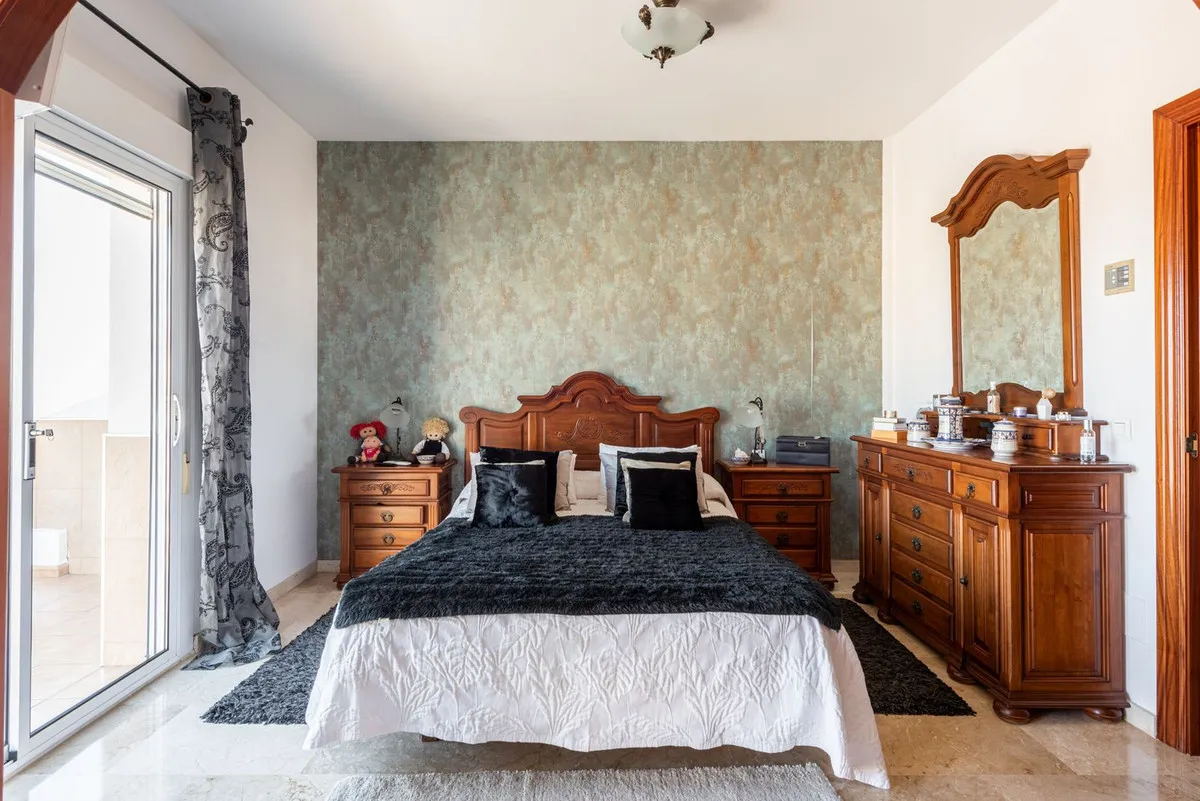 5b0fae66-df34-4347-bdf7-19907c39c2c0