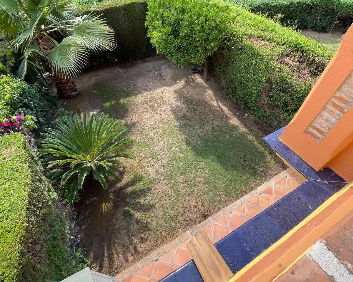 079381da-832e-4124-ab19-3672fe3f8a5a