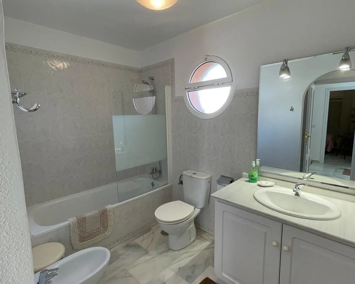 1b2157de-1b76-4a87-a113-8fc21be6482d