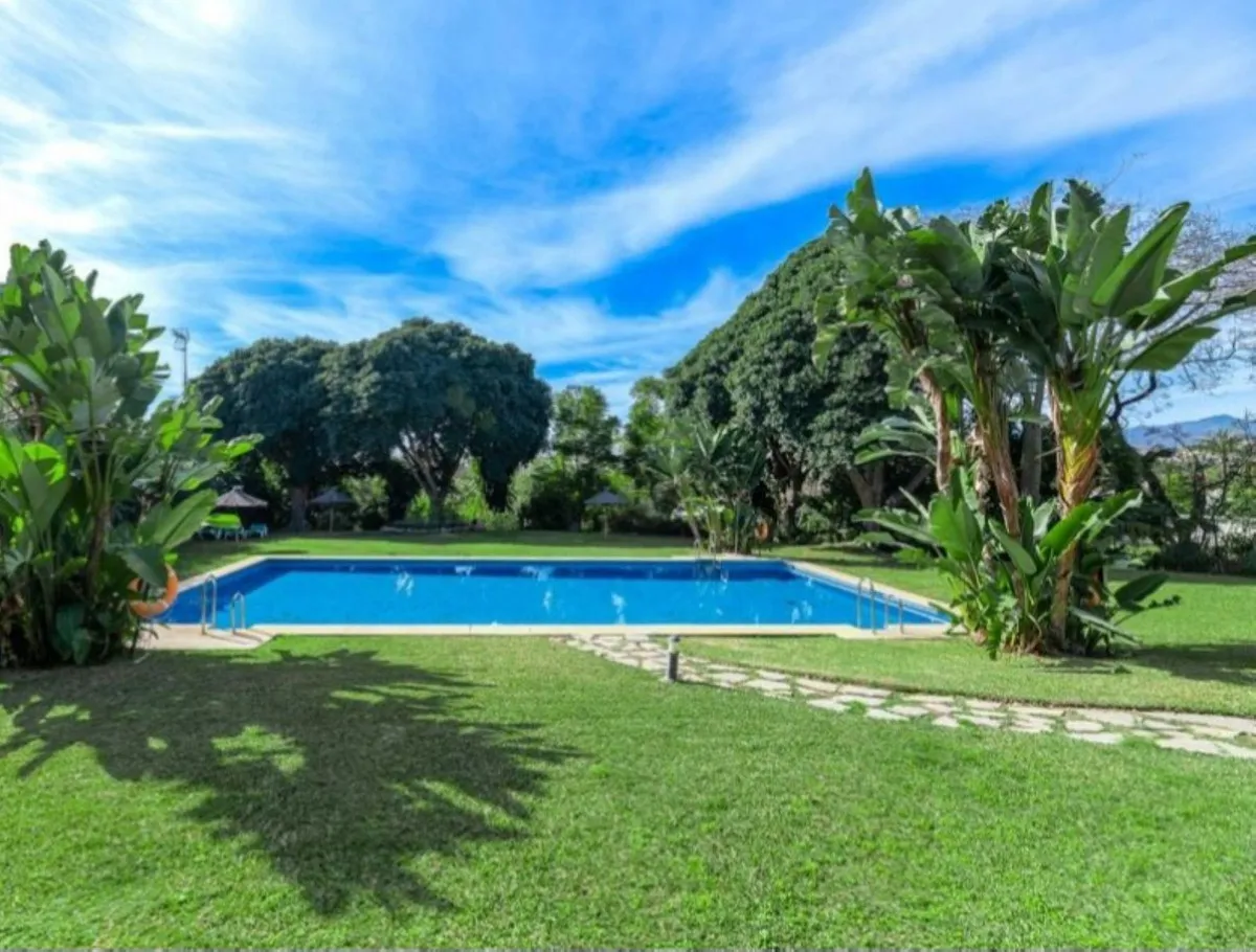 279e127d-027a-45c3-ad28-57b63acf14f1