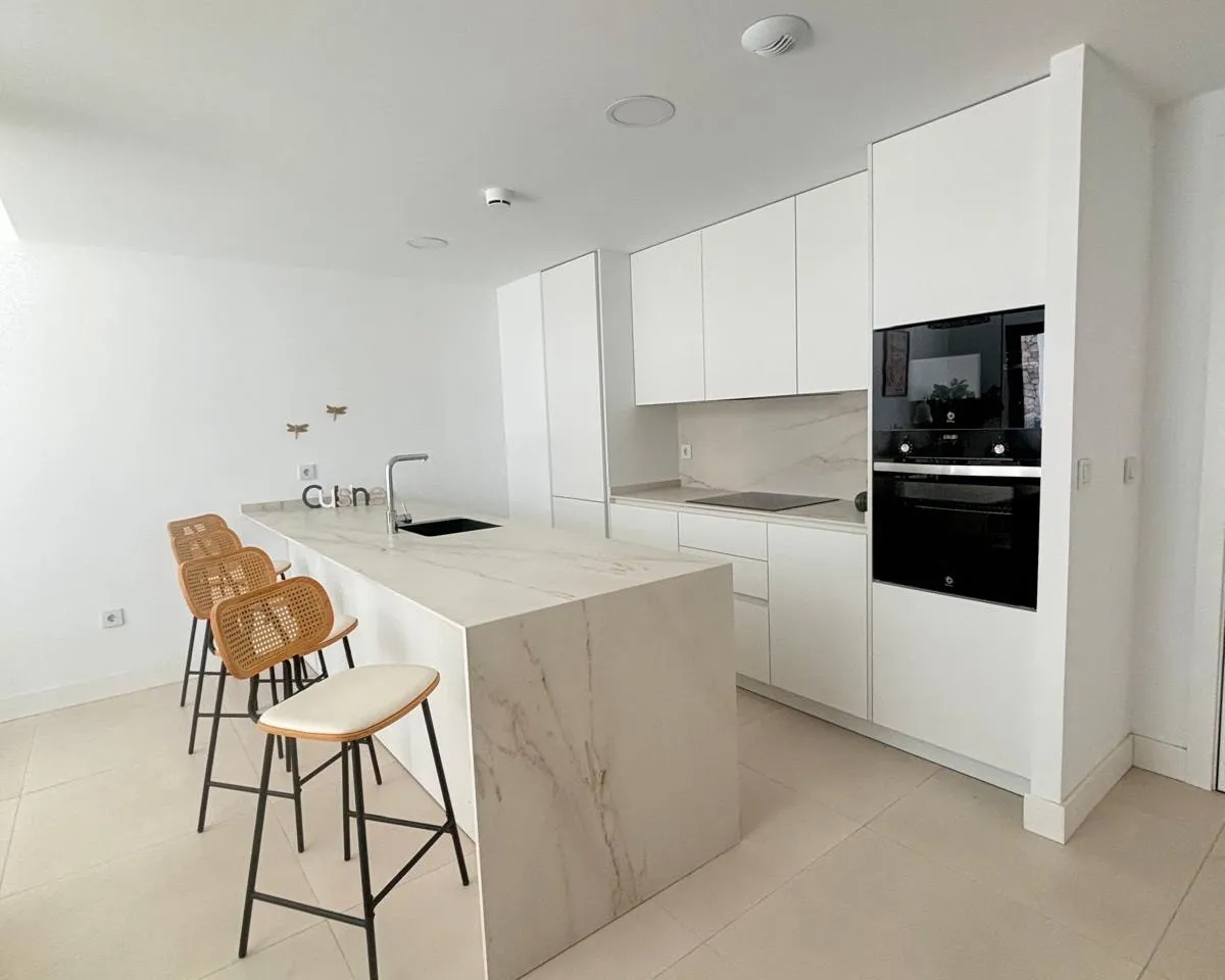 e2f7739e-293c-4056-a1ff-b3003a36b906