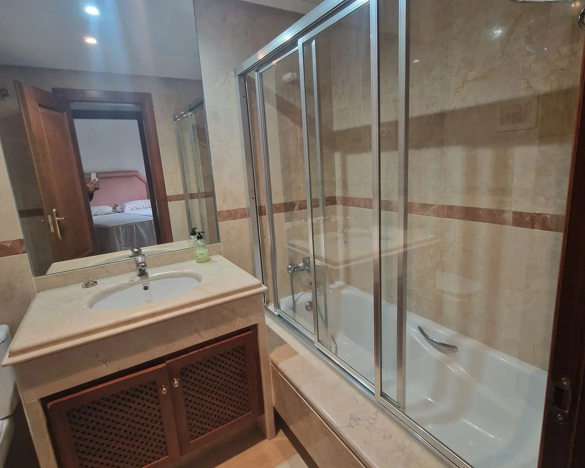 717c4b64-cee4-44fc-bbe0-376c5dd3aaa8