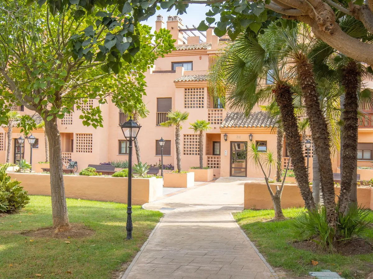 ab80ecaf-791c-4878-8169-c072a1a71402