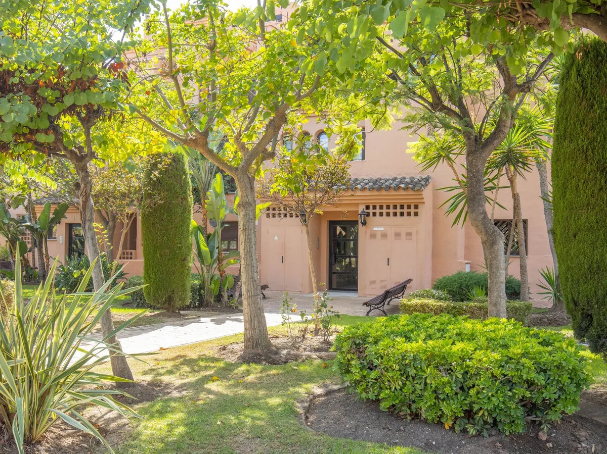 c50a324d-8ec5-4c08-a5d6-cfaad8de6fce