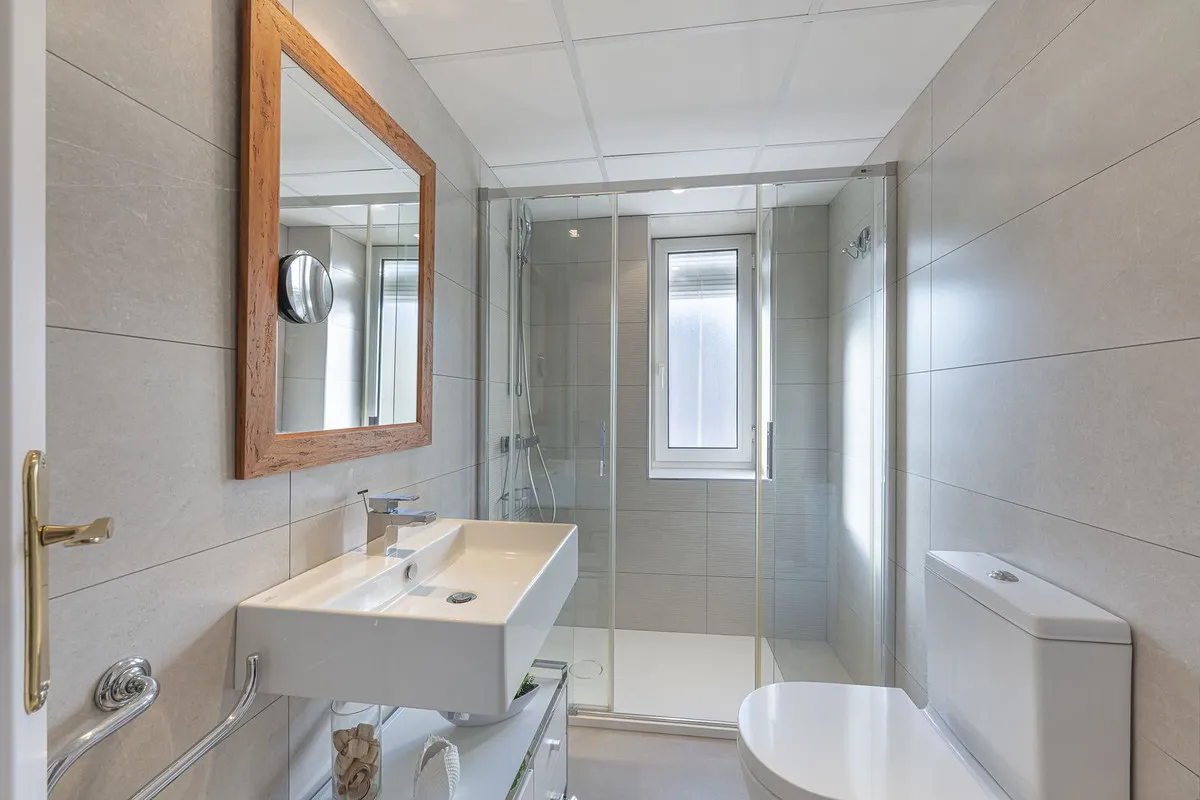 7c694b65-9d5a-4249-8a97-63d74ec86f24