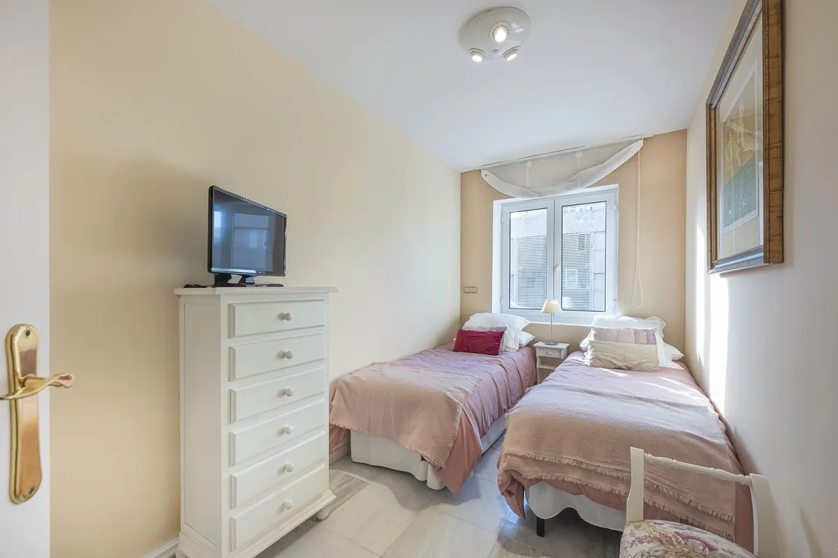 eba2a3fb-7e55-4094-9d65-44a5ca76d960