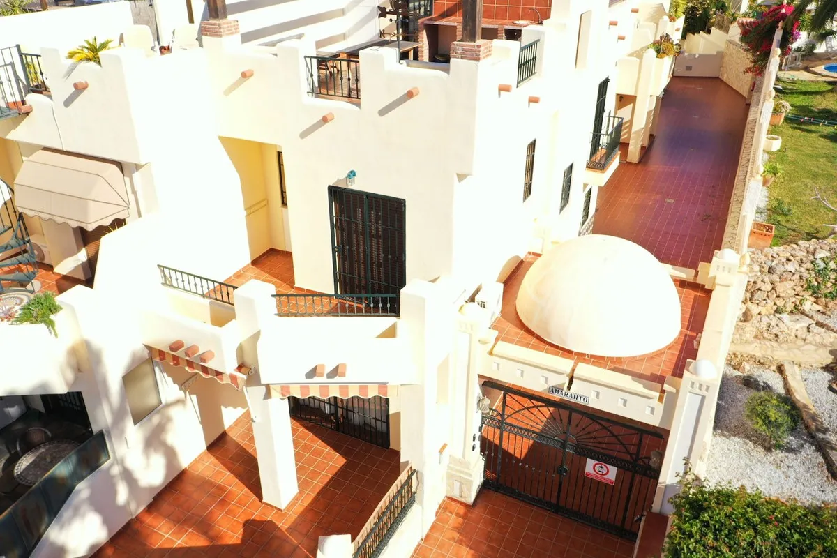 0e8b4c75-d6c2-4c19-a10e-3e1221dec0ca