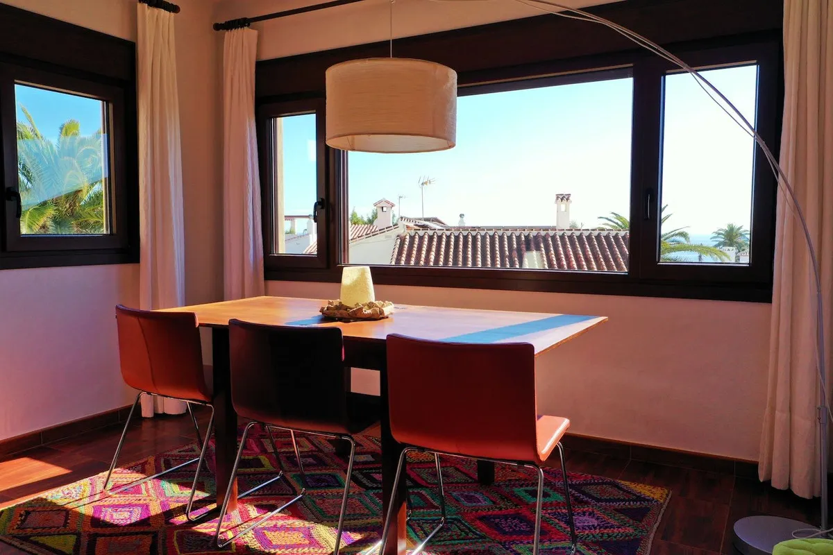 c1b15b1a-b477-4453-88ec-23a8d74ad4d1