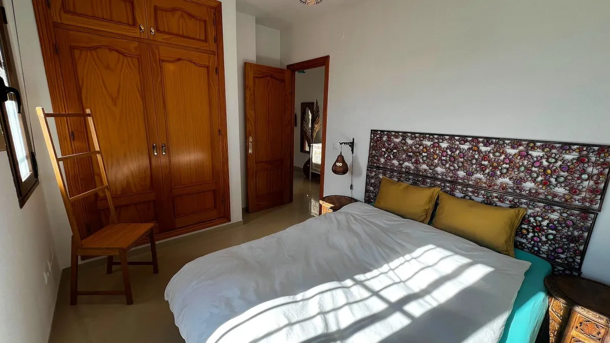 ea40e3dd-7e7e-409d-a6db-c98abc8dc604