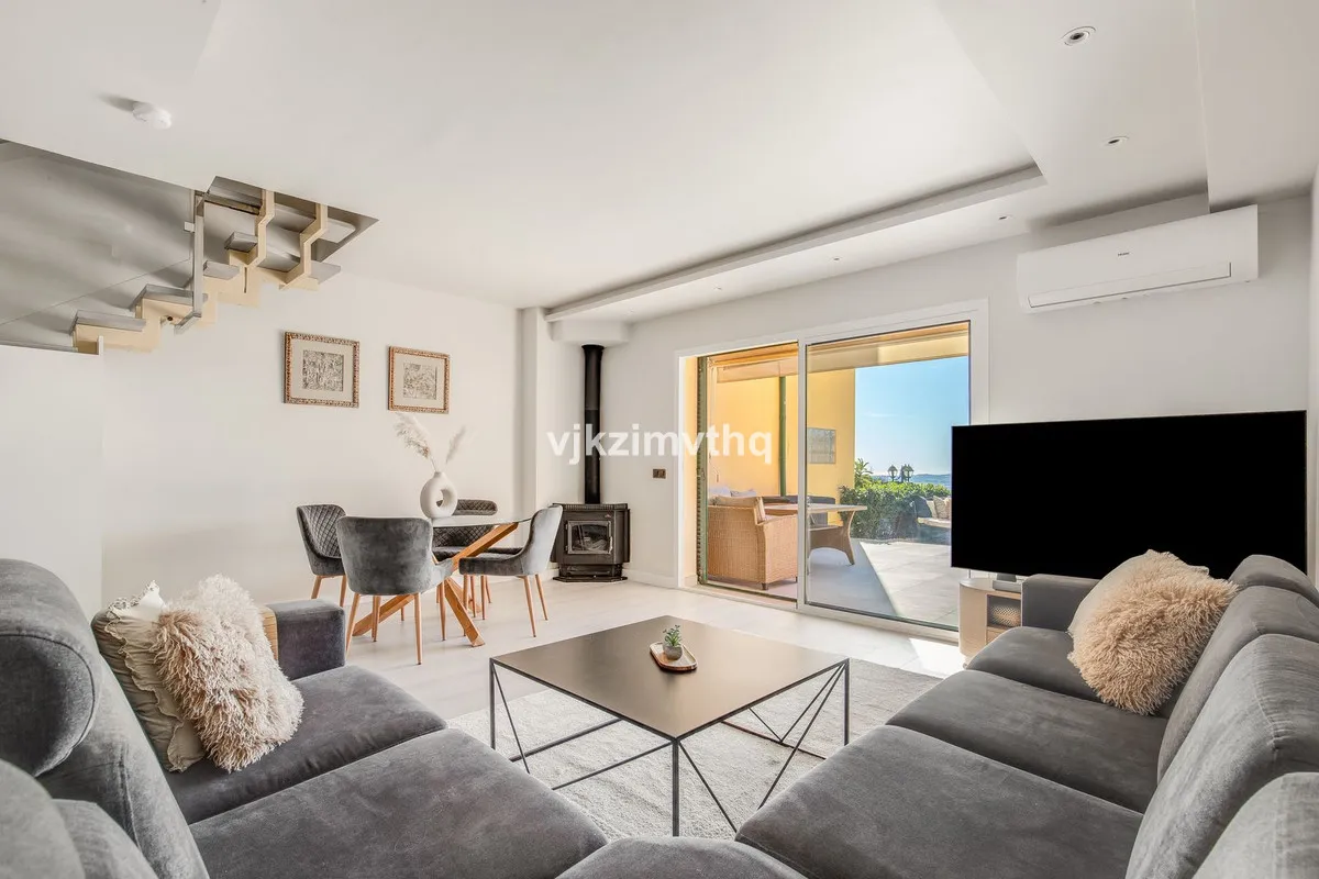 bcb53ace-0fe4-42e8-93f2-4f38d9e54bd4