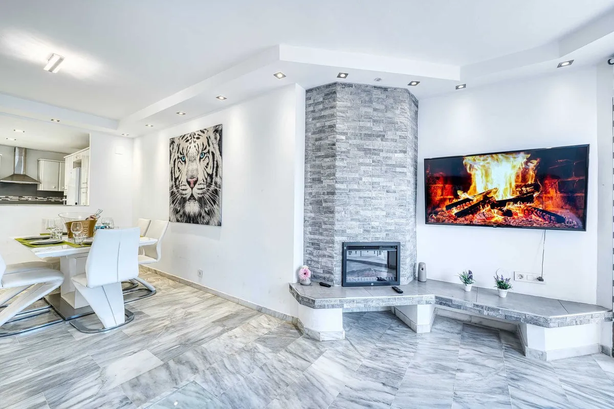 ca0282a5-b979-41ff-96b9-362b2cd31c34