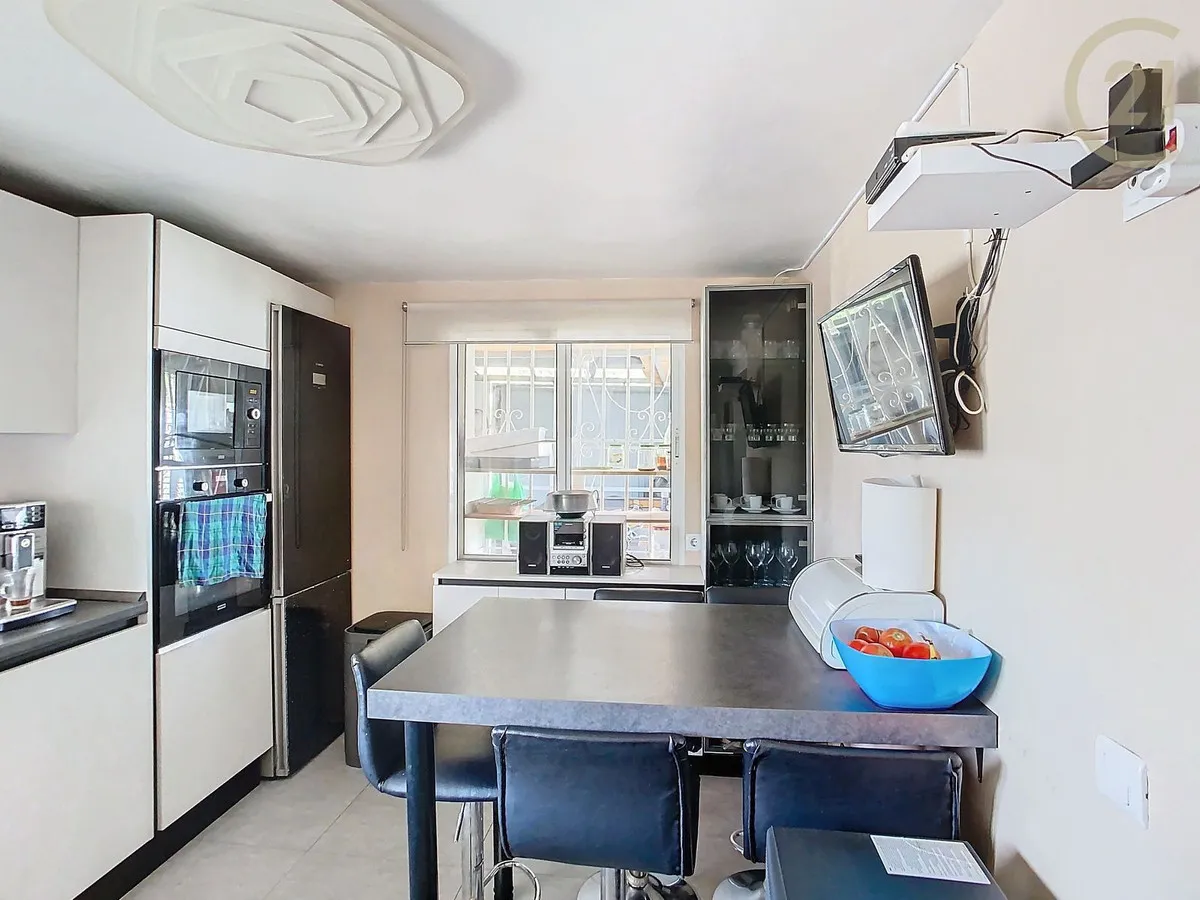 a2e6ca58-8673-4d23-af33-19bf12561990