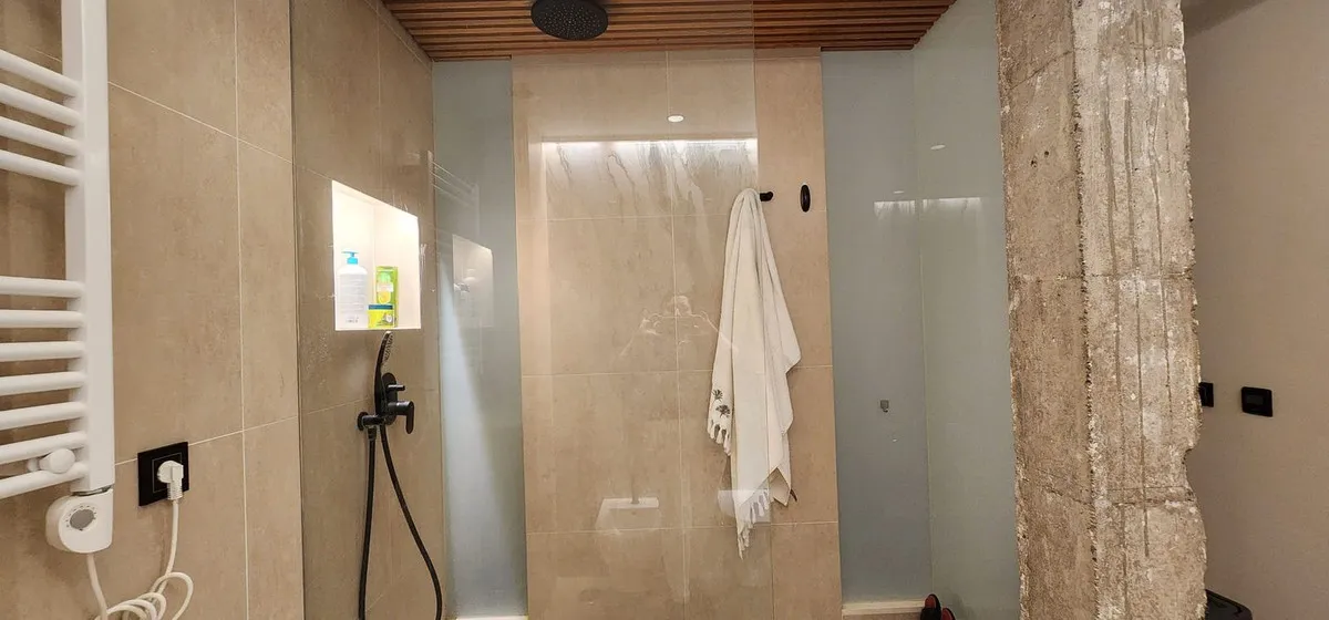 b43efc3d-1bcf-43ed-a594-065da7deaa05