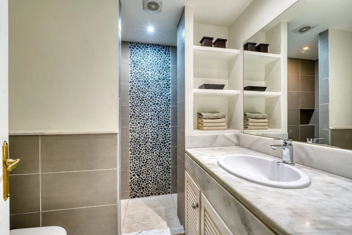 4a251db9-ca69-455a-9f65-34e9f2a48ebf