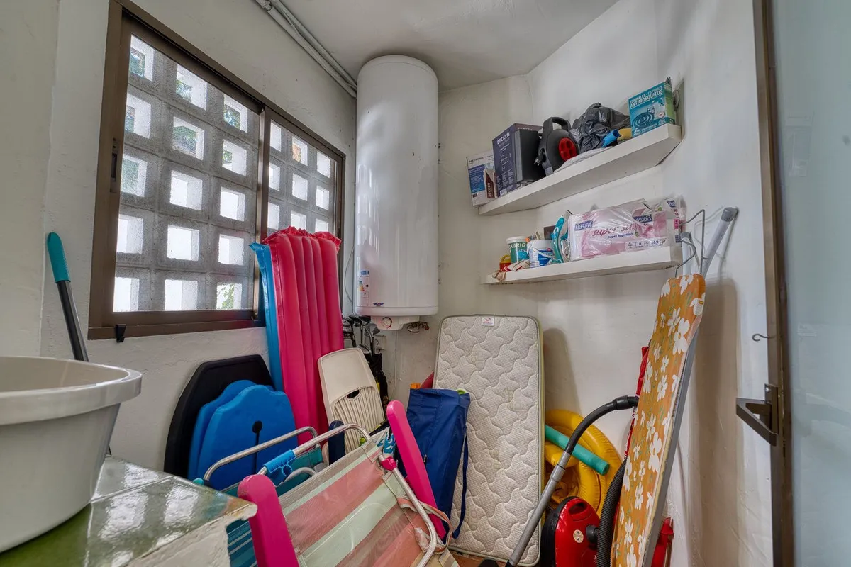 6d0a5b5d-1a57-4e9c-bcc8-c4c6ee1c9320