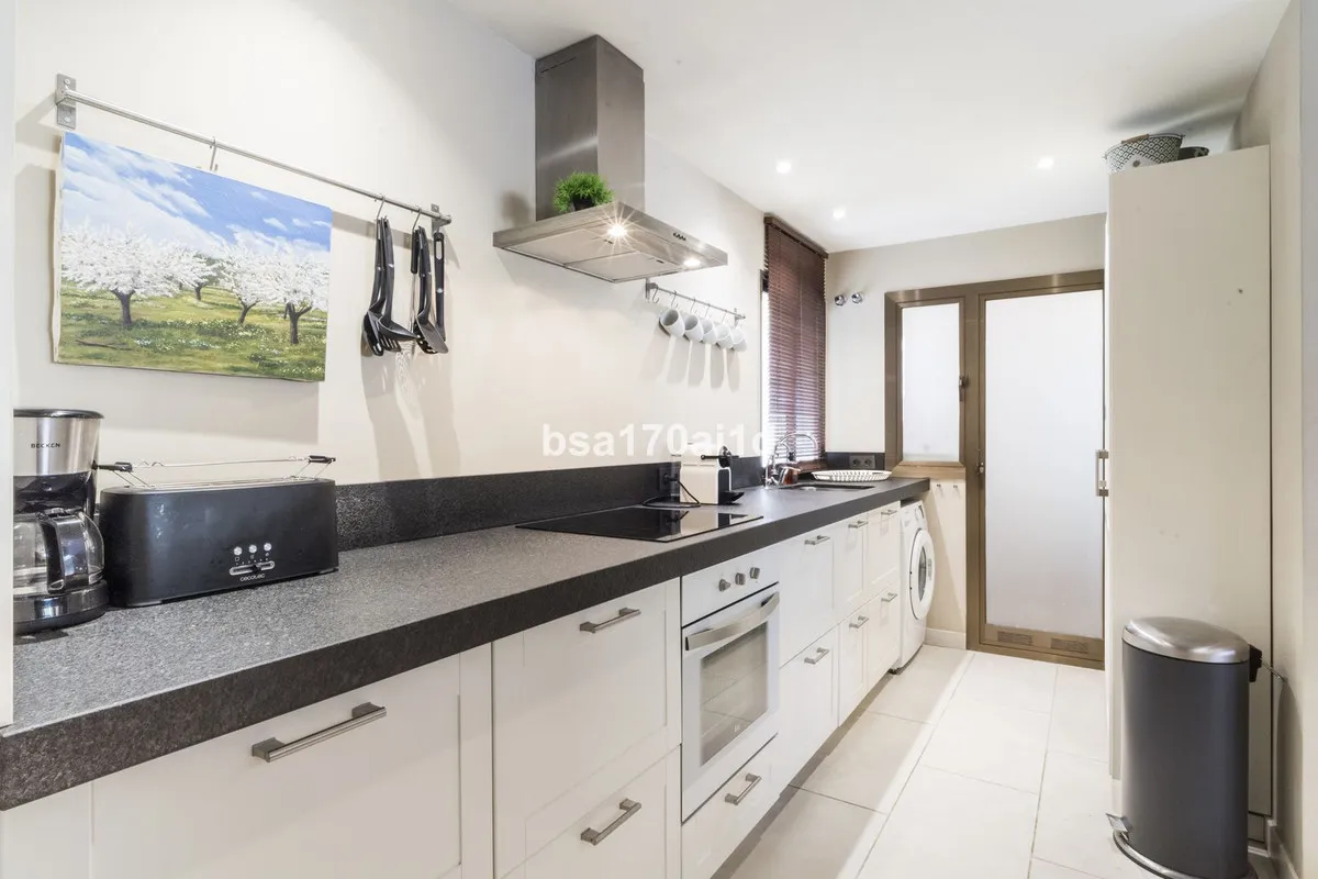 6a3148a6-f44b-4347-b13f-92ff2ef86a17