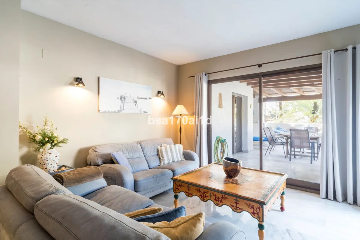 860c608e-8902-4d79-b923-94fab23634a7