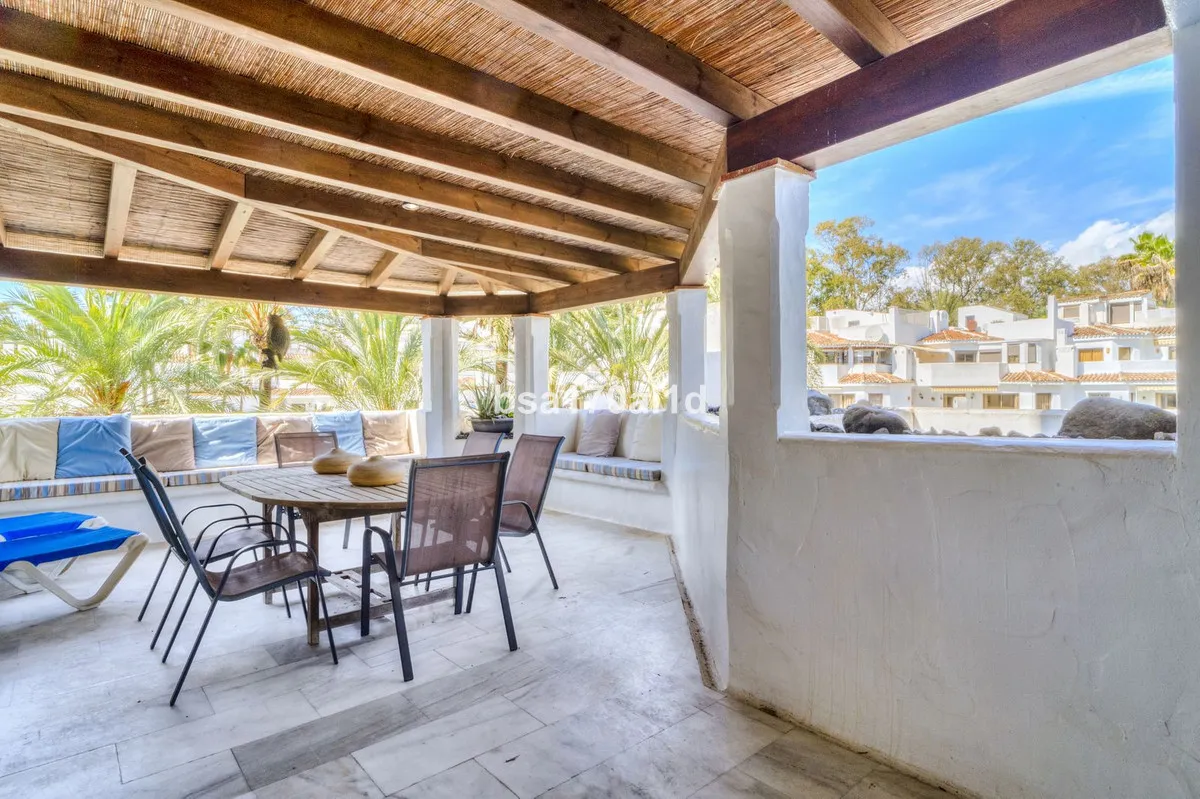 c734abd3-caa4-43cc-999d-ed4d79c434f1