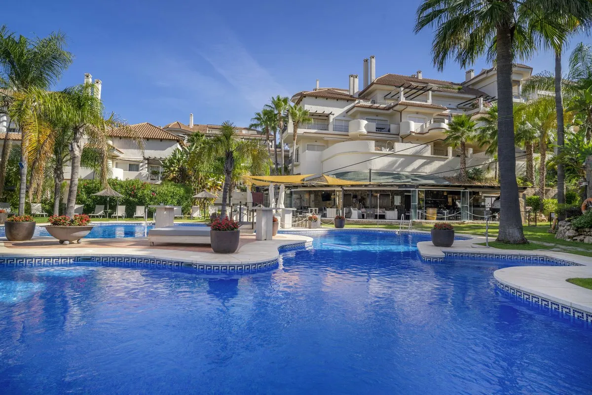 08c48c72-fd0d-4f19-8a59-29f19350f15e