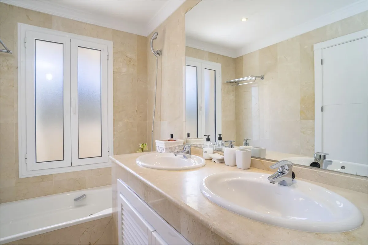 484d0f42-b181-4bbe-b270-e3cd0c576727