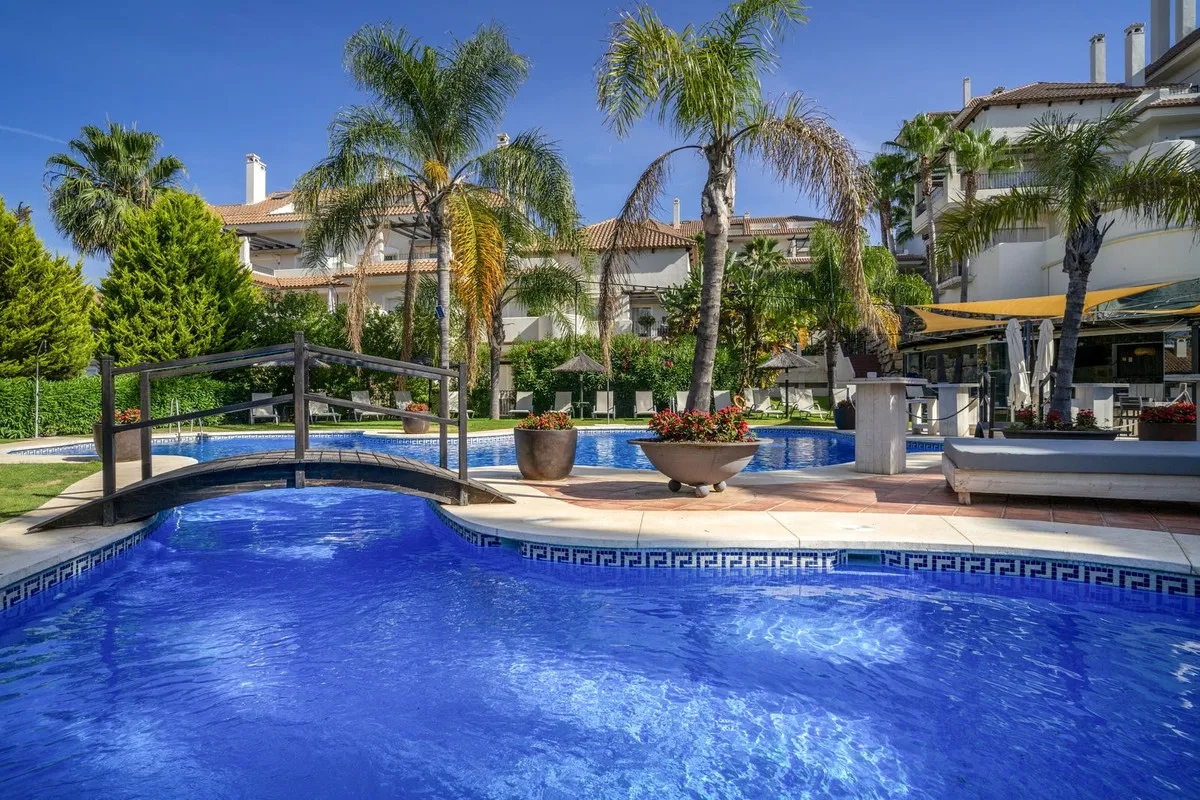 ab78464c-10c4-4afe-8570-16460c8965f2