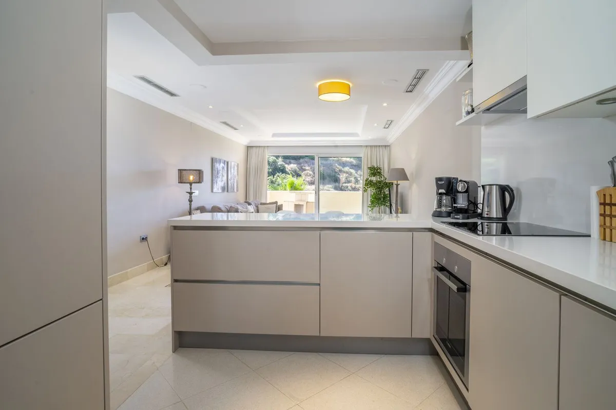 ea2b7e37-4a3d-4843-834d-524a3f6cd1f8