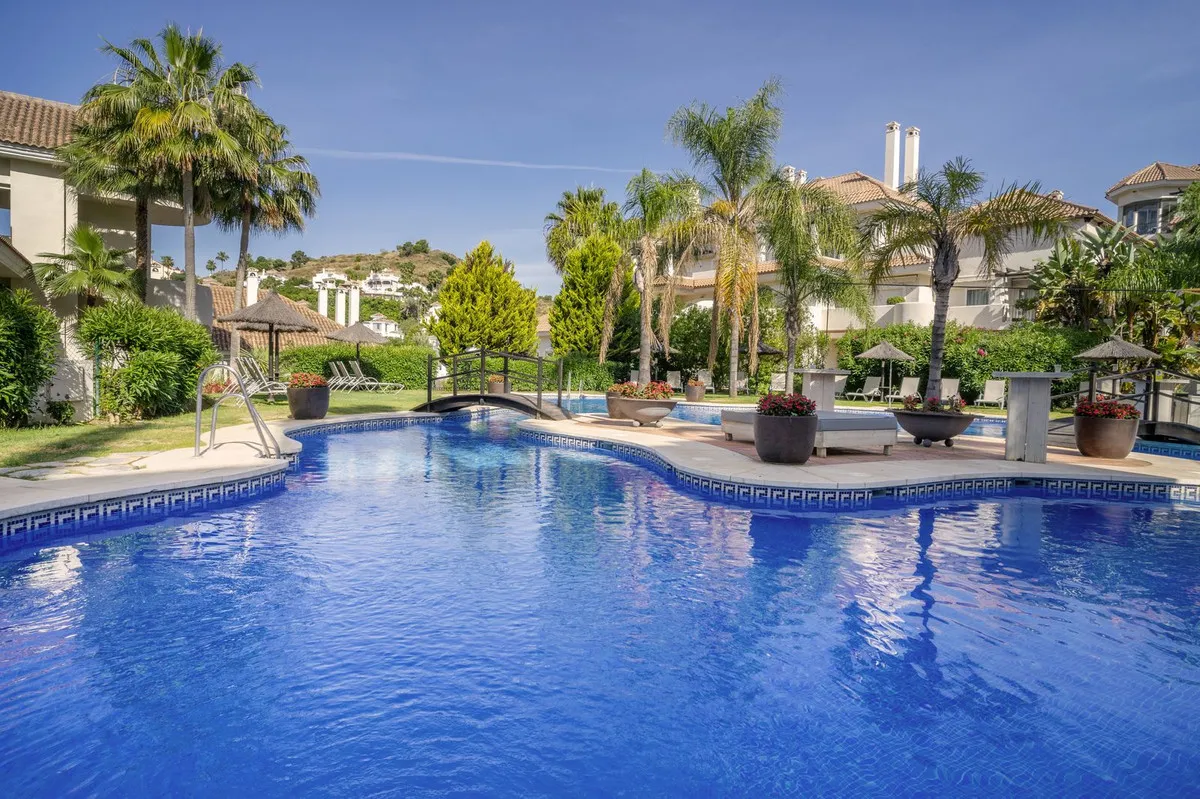 fb528a75-655e-45e6-a103-079bf23d9b6a