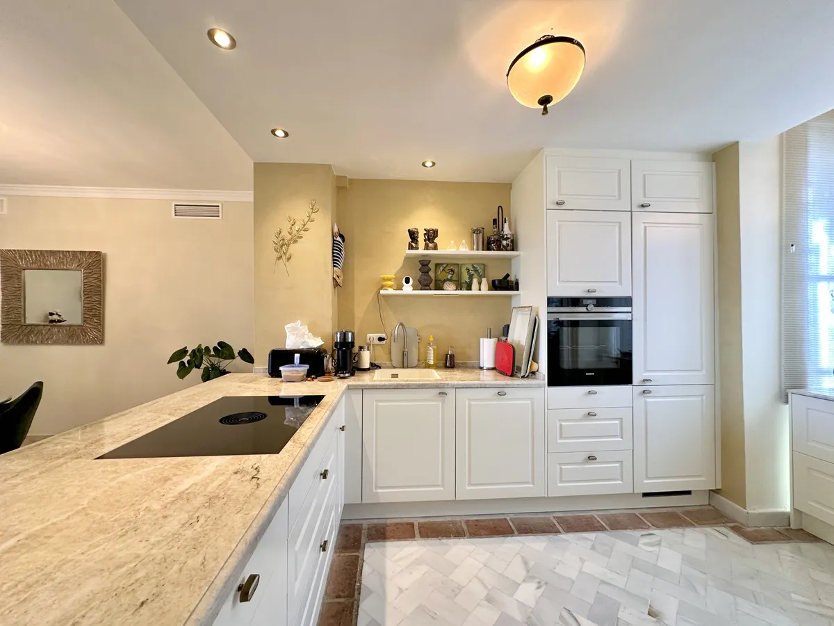 165e8976-a260-4c5e-a09c-4d96c762f8ff