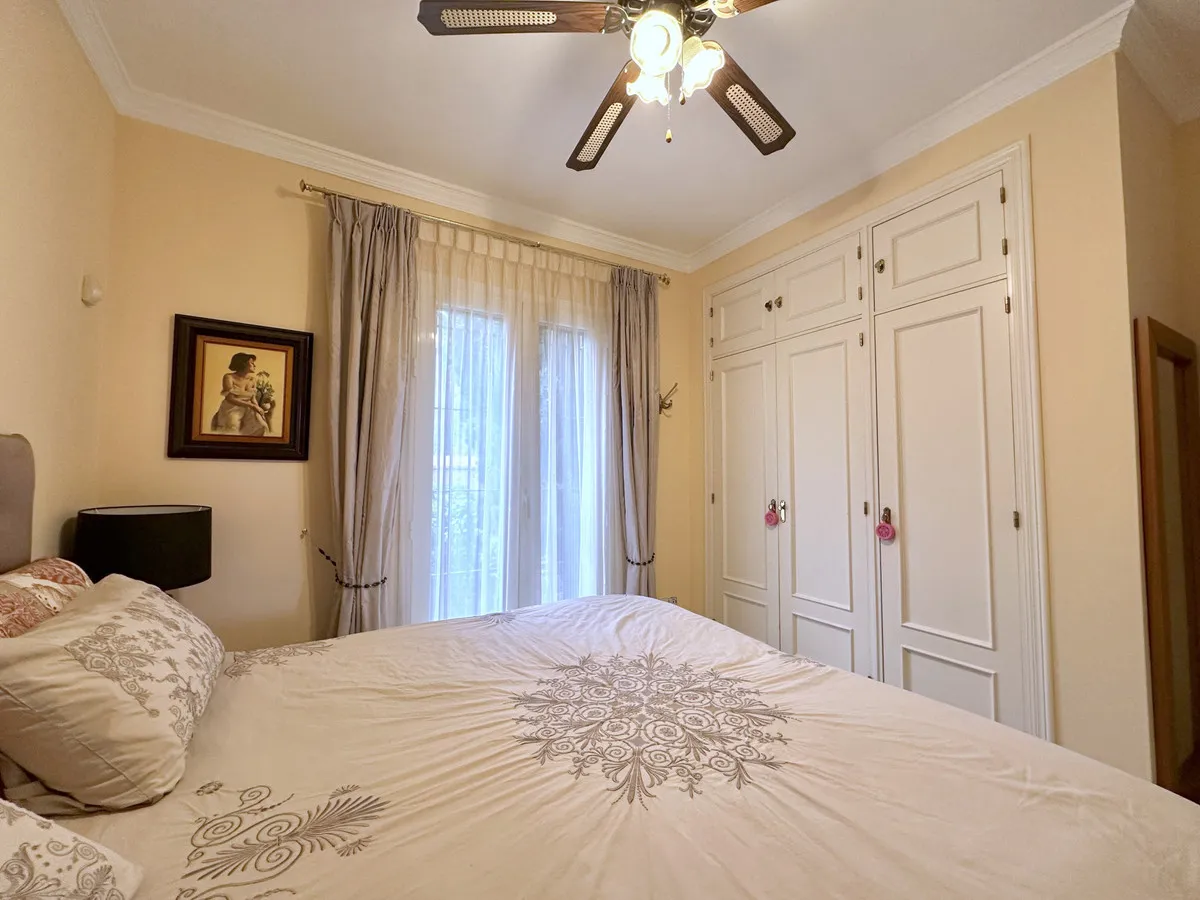 21852d9a-4bf3-4832-93d5-0276bcd61a2c