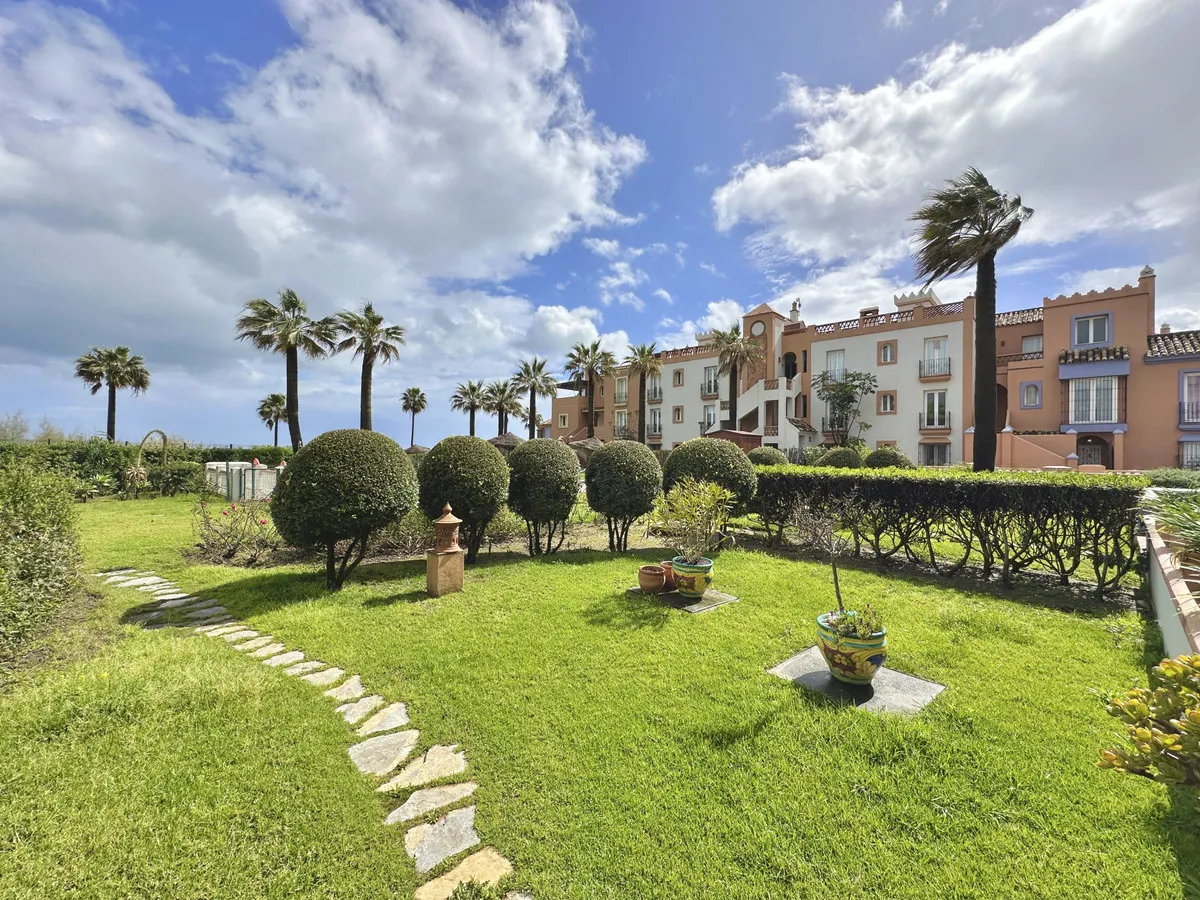 aaa1e18c-7979-4938-a81b-a5b26761a6fc