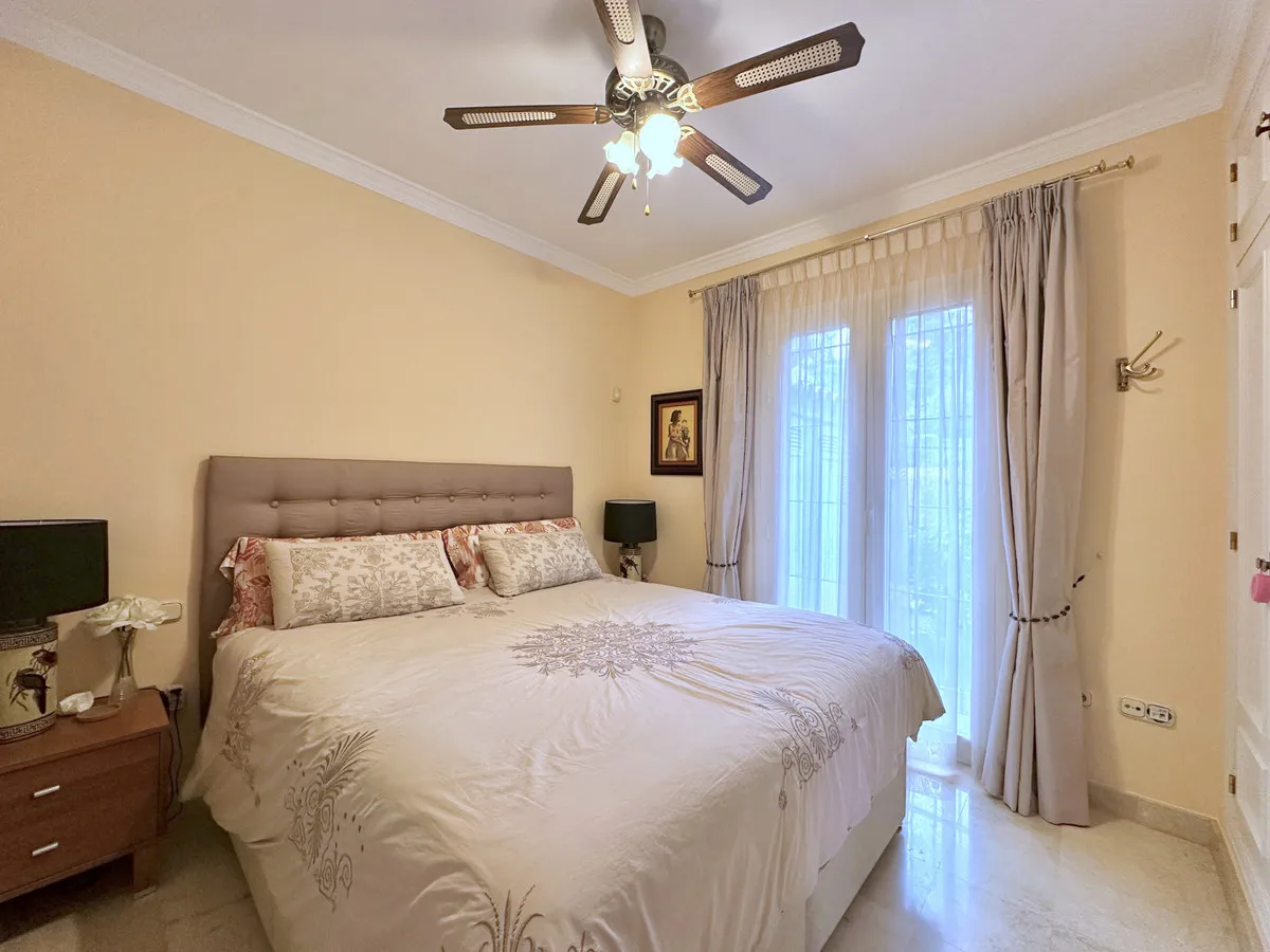 f8ae9b35-fe56-4e51-8603-86c80fb40e41