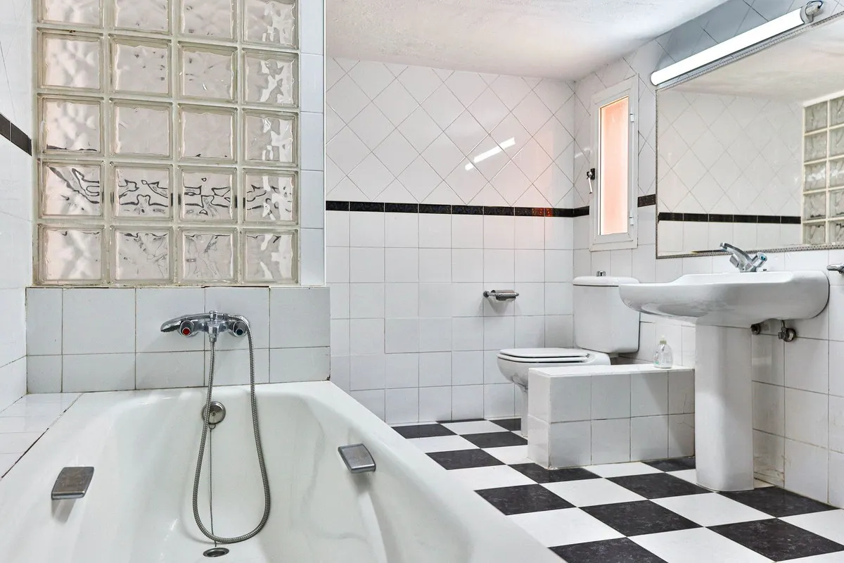 2124eed0-b074-4a76-a0b8-208cc559908d