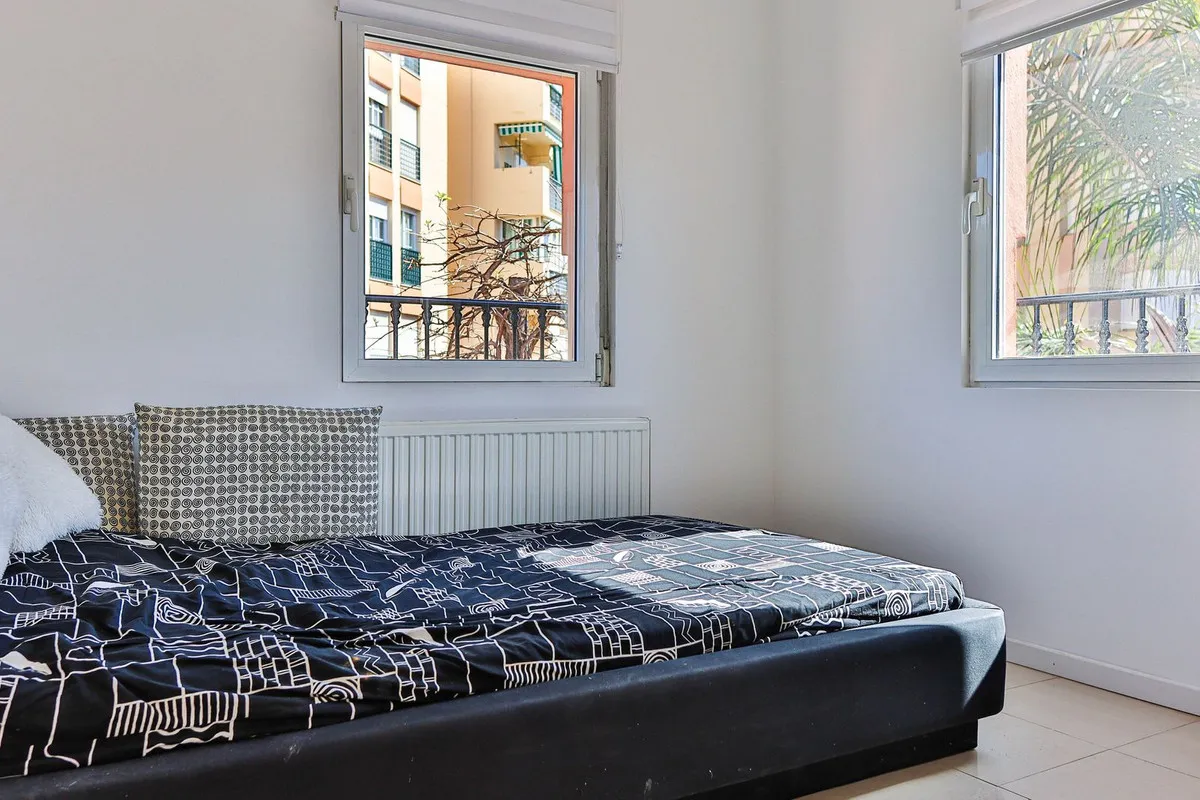 66f0df54-7a7d-45c5-be72-f979ed4da42b