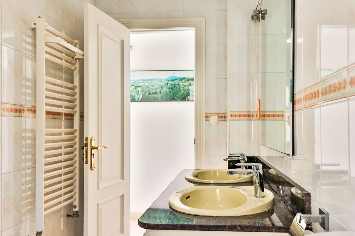 9e04368e-f761-4890-ae3f-bbffb5003942