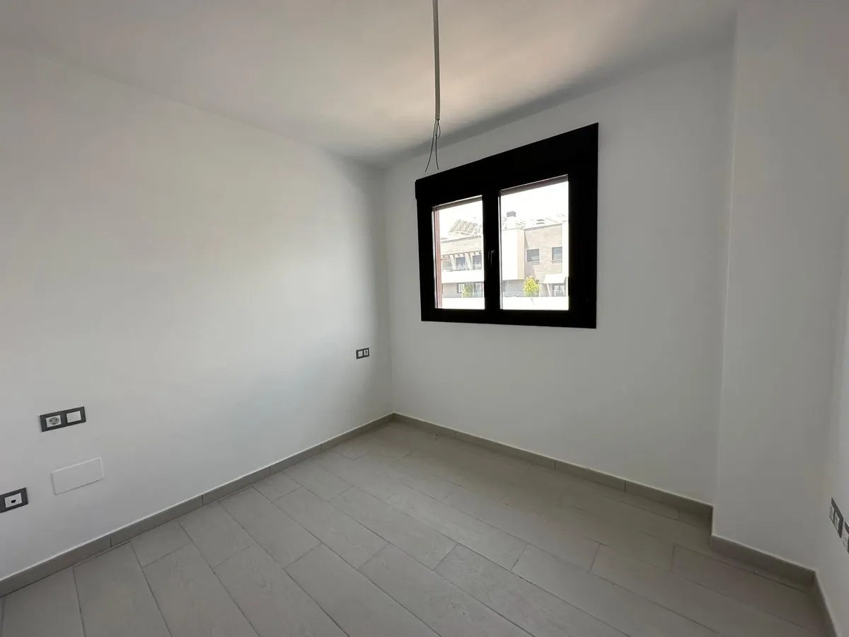 27d7eaaf-73c3-43bb-b738-b0df0e4856ad