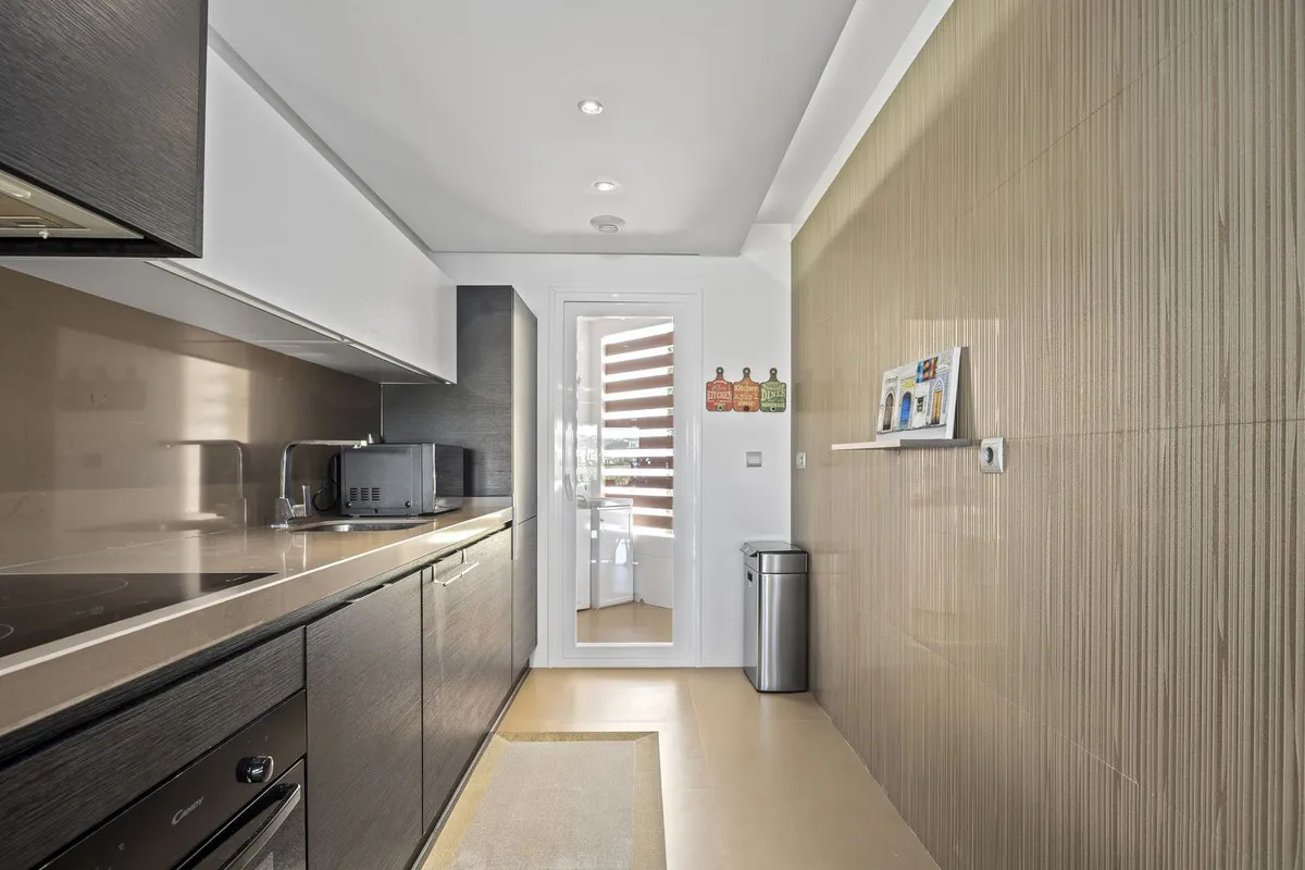 176a5e5b-c47b-46d8-b53a-4bceda104e5f