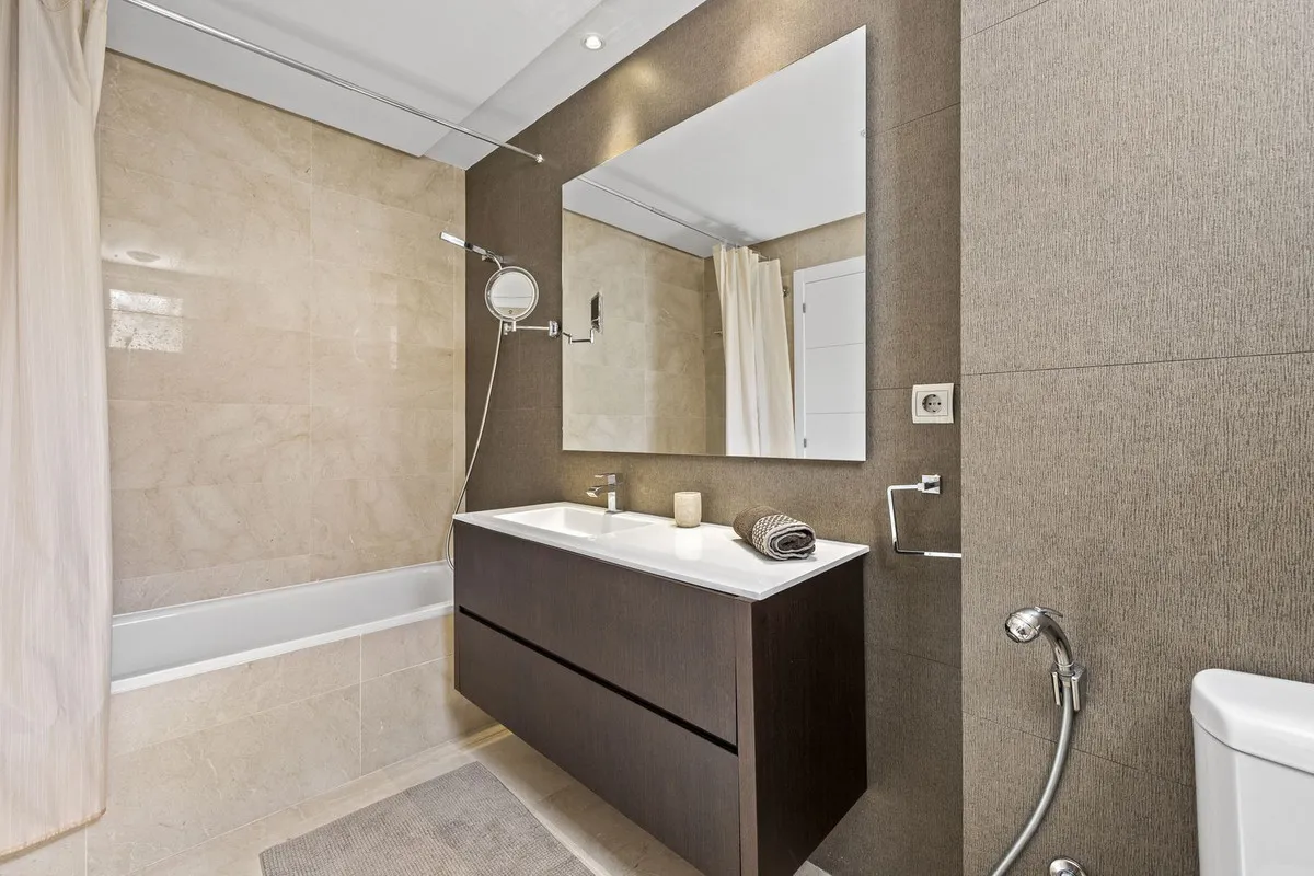 26bb0524-4f4e-42e4-8fa7-f41ee770b6fb