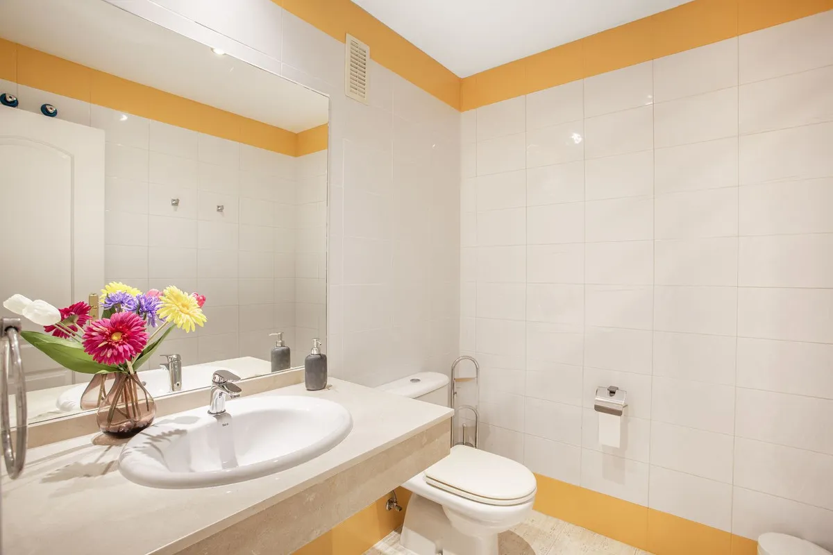 b8f40ef4-e6de-4b6c-a706-13e3a0922cb9