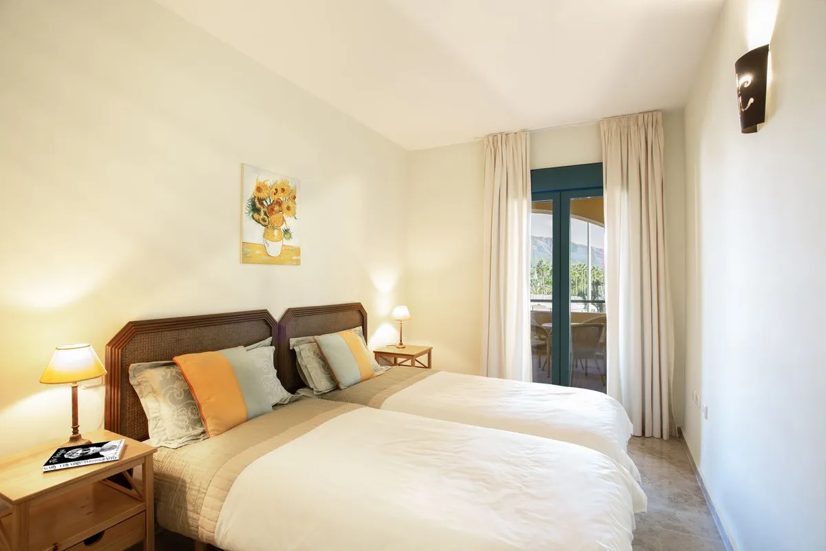 f1b81587-92d7-4d9b-ba23-693c9ca58810