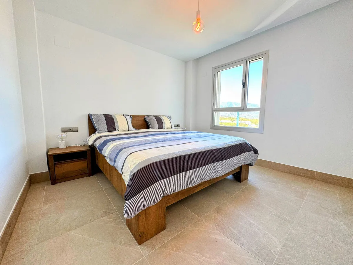 a5d585bd-bb5d-4a97-9744-e6bf3bd7965e