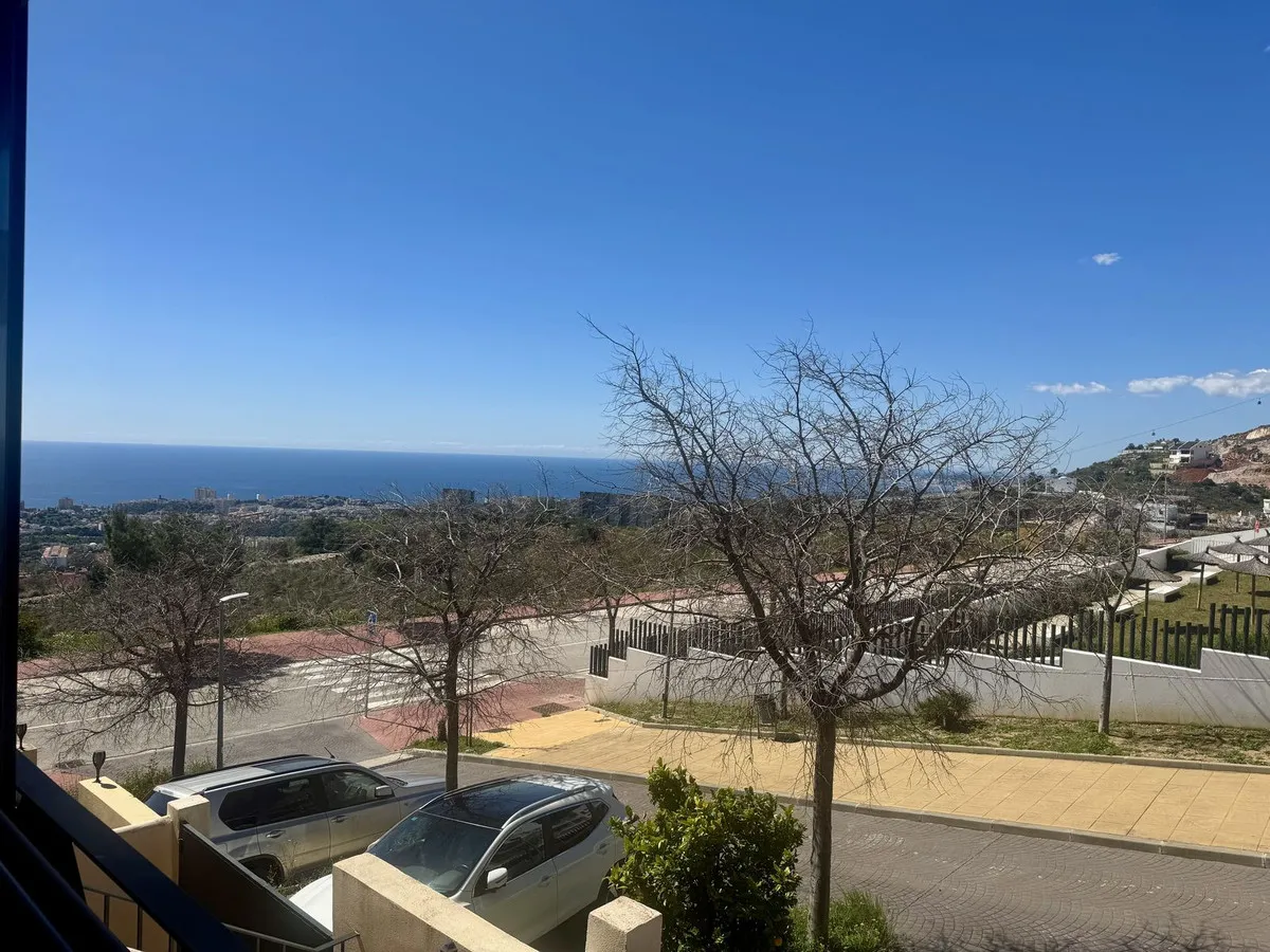 11fb4918-6315-452c-8aaa-e184099bf6c0