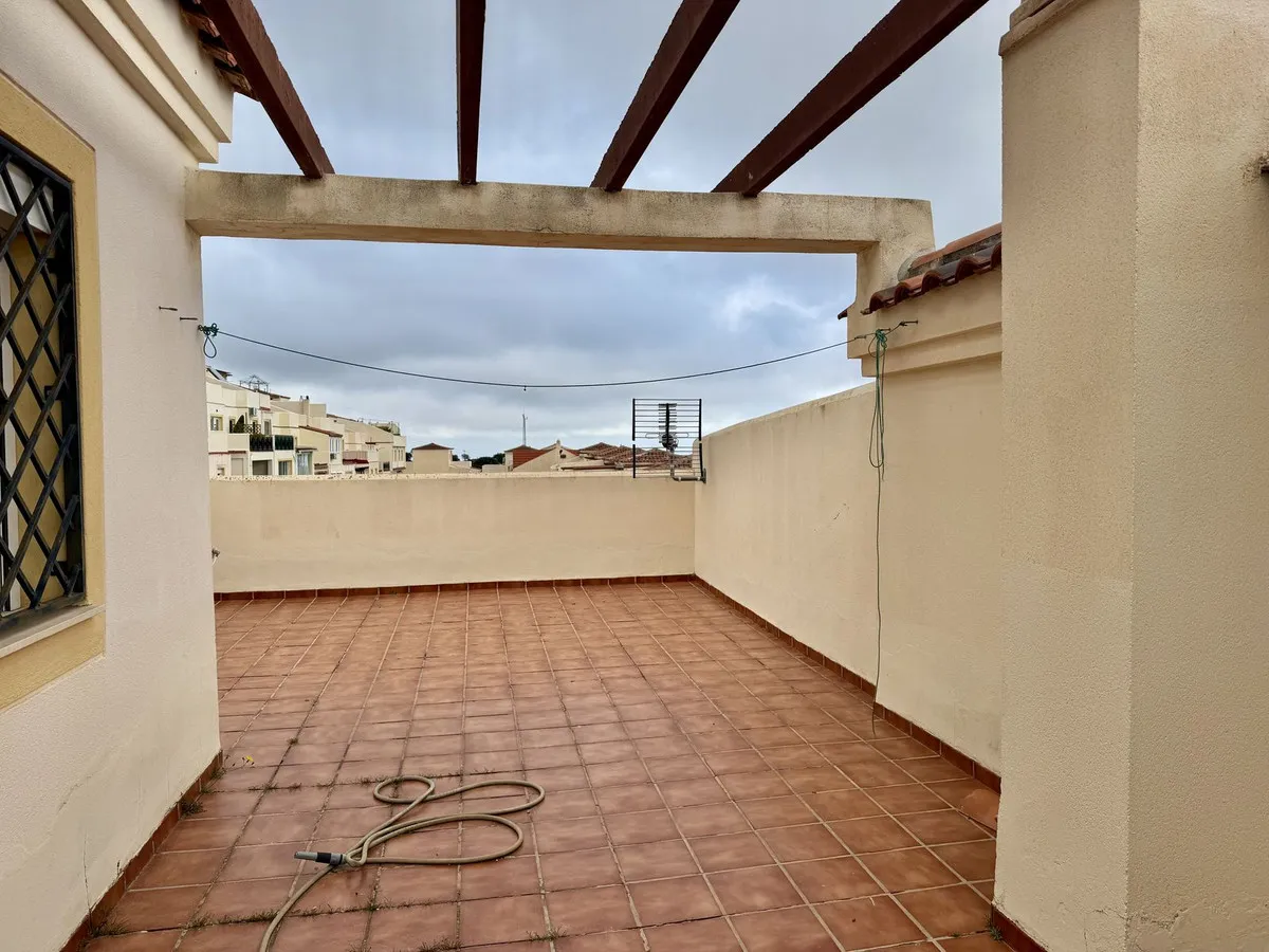 77bcfa74-12ea-4dd2-9a99-a0b38c96f228