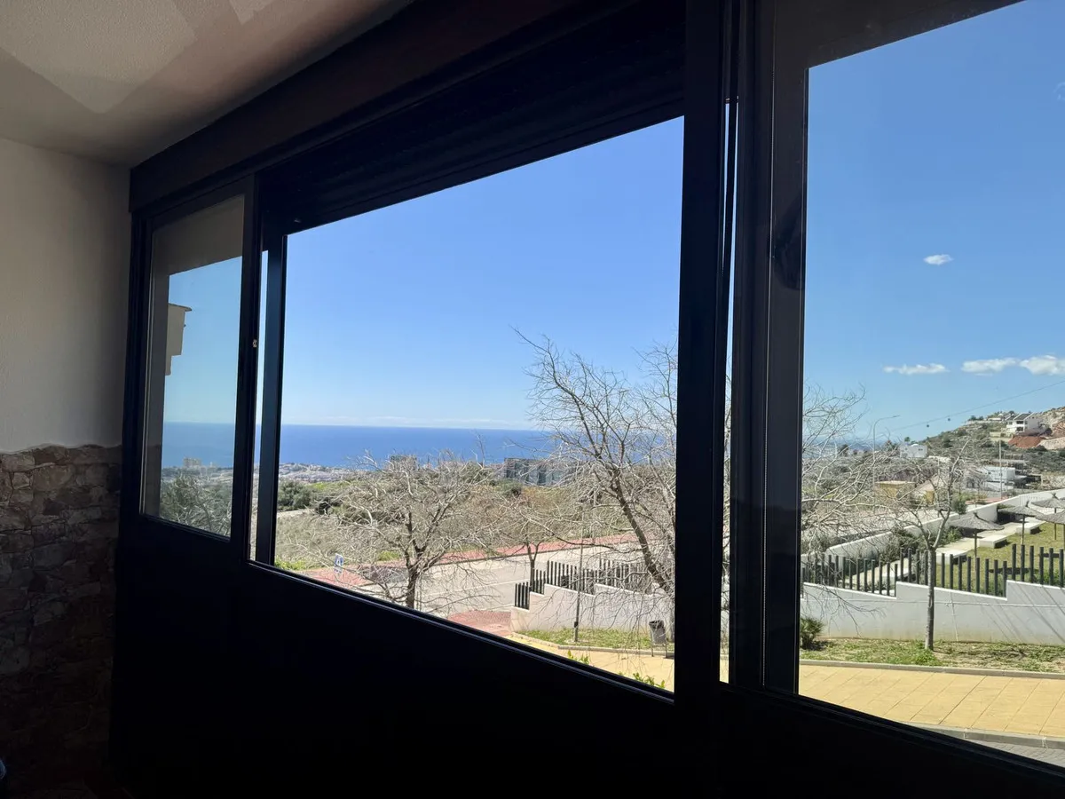 a017aa83-e8dd-4f93-b760-7fb7257f408f