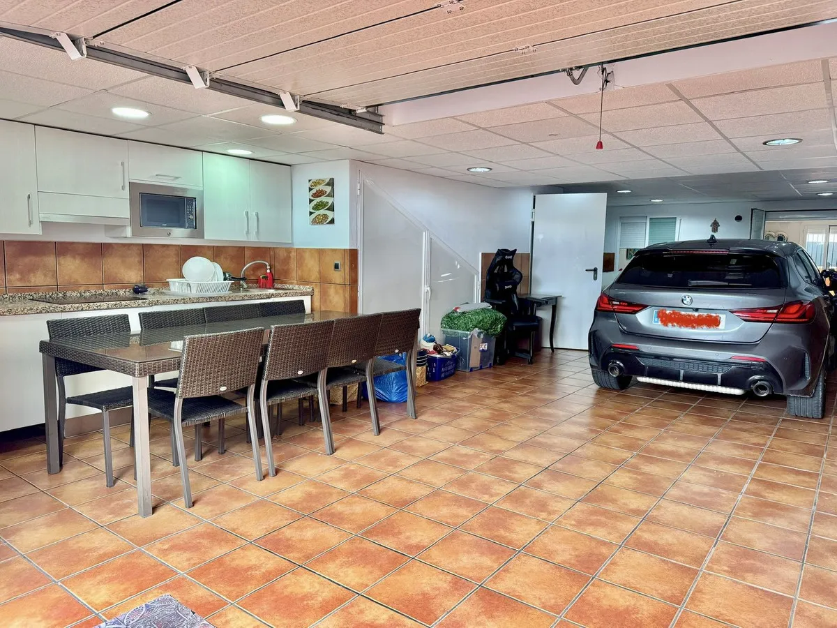 c0b6cf68-42a2-44db-b6f0-bd3b88f8e82d