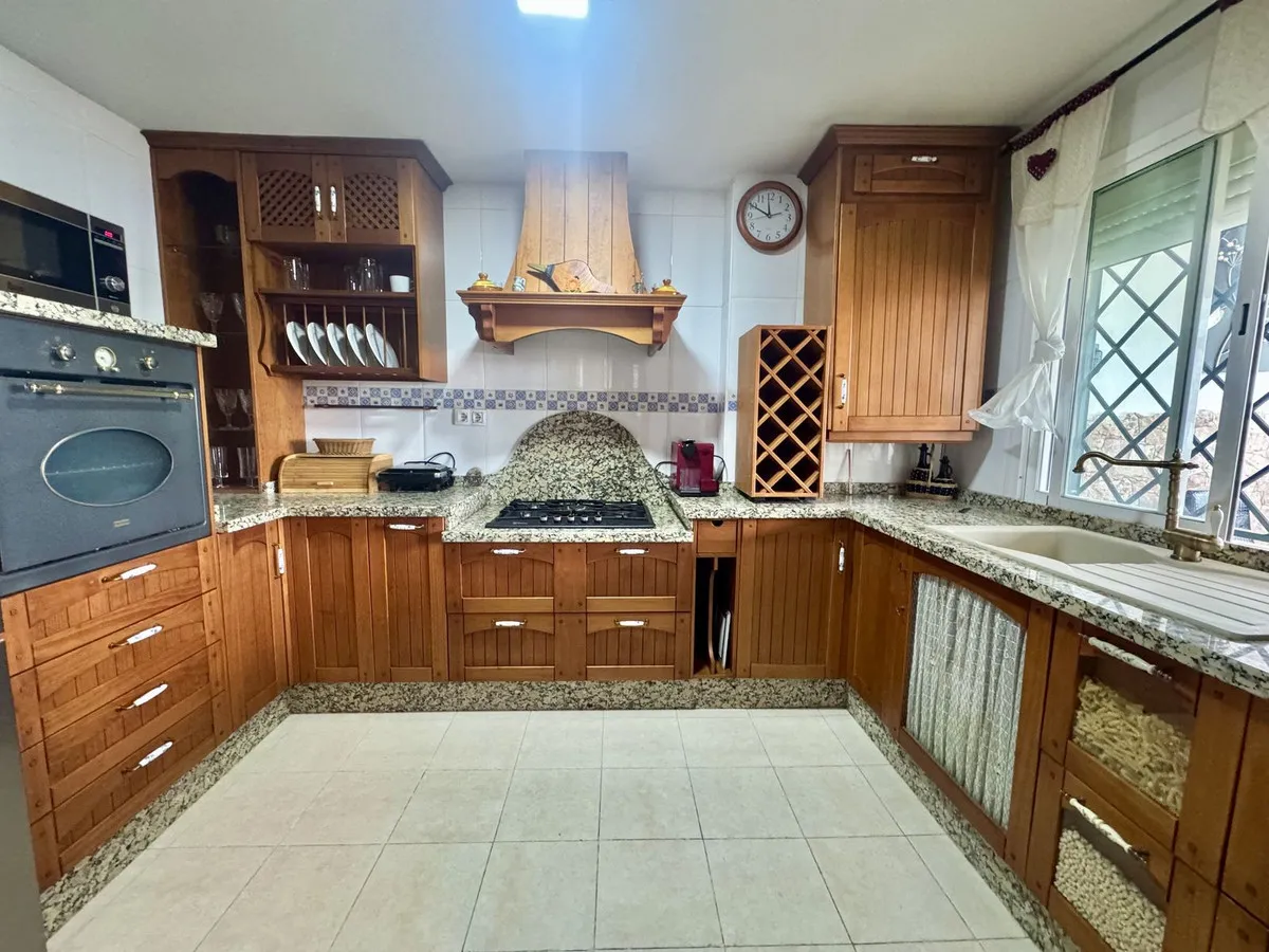 f8d76705-a2f6-4ad4-adab-e2e10a5565b1